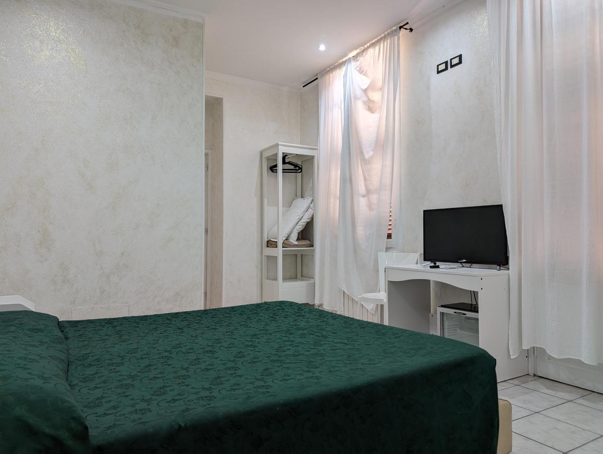 Pollon Inn Санремо Экстерьер фото