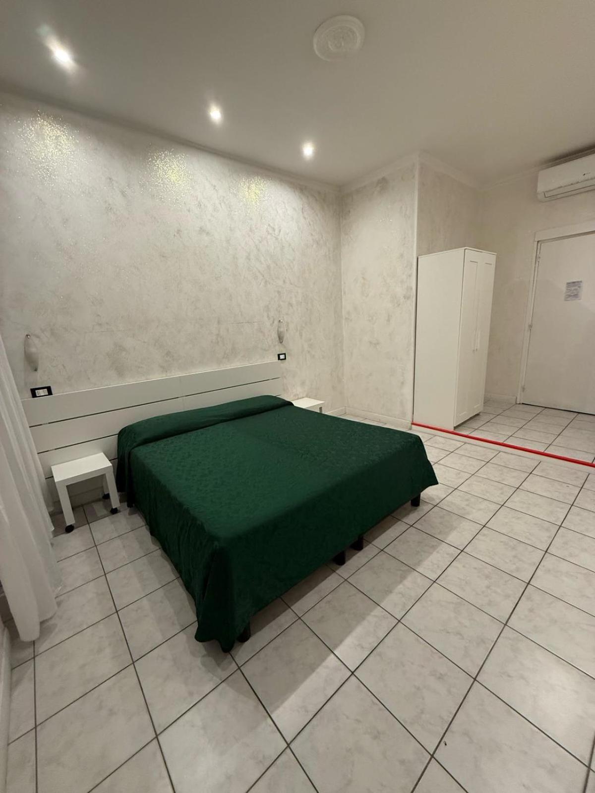 Pollon Inn Санремо Экстерьер фото