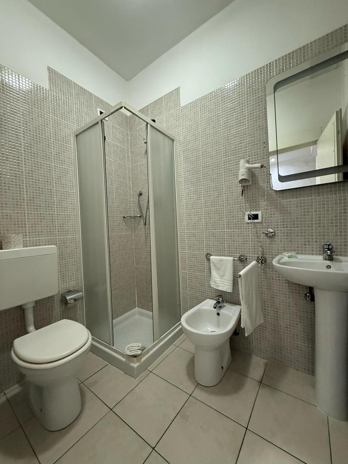 Pollon Inn Санремо Экстерьер фото